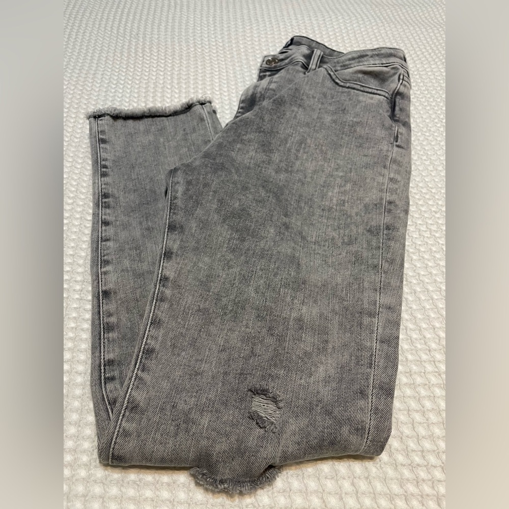 NWOT Gap - Girl’s Gray Distressed Jeans